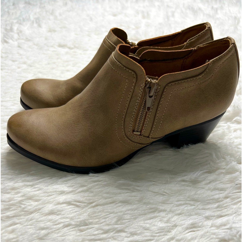 Natural Soul Tan Side Zip Ankle Booties Size 7.5